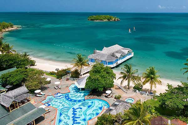 Sandals Royal Bahamian - Review and Guide for 2024